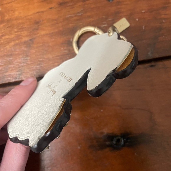 Coach x Selena Gomez Bunny Keychain - Picture 3 of 4